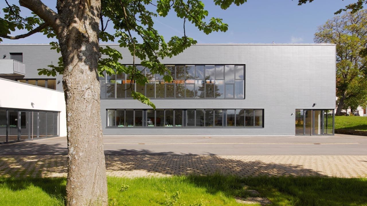 Rückansicht der Halle